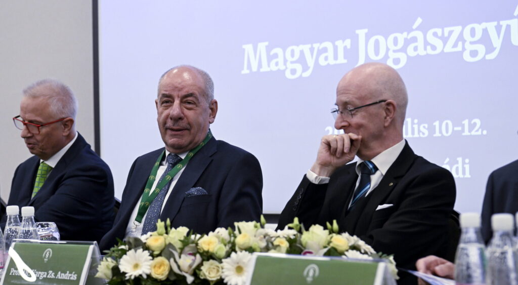 SULYOK Tamás; TRÓCSÁNYI László; VARGA Zsolt András