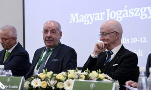 SULYOK Tamás; TRÓCSÁNYI László; VARGA Zsolt András