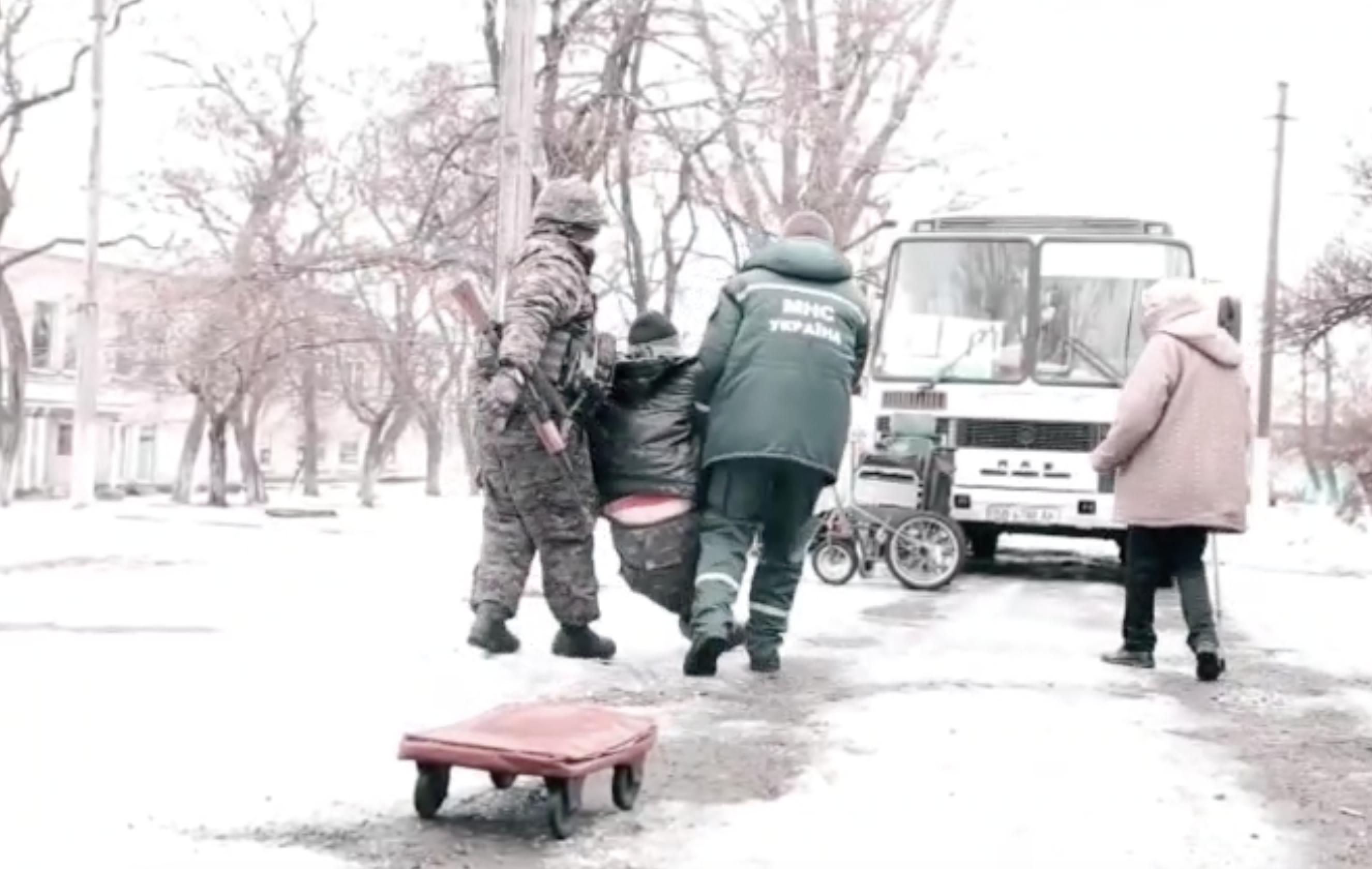 Az intézmény evakuálása 2015-ben. Az igazgatóság fotója. 