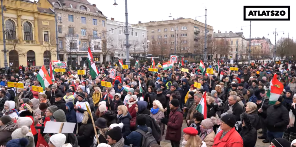 Akkutüntetés Debrecen