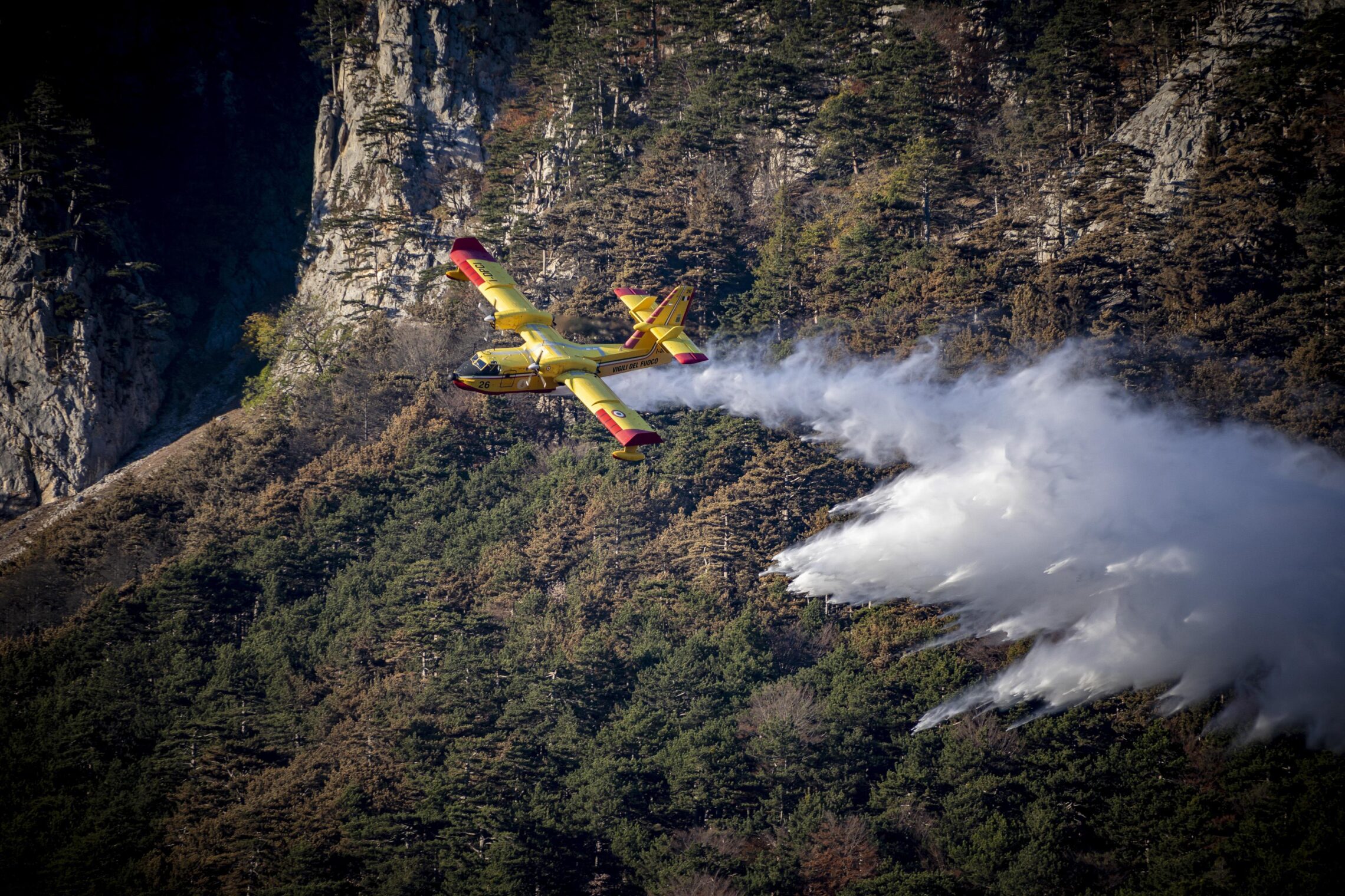Photo8 canadair