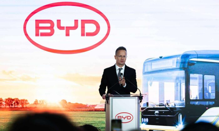 Nagy Márton luxusutazásai és Szijjártó Péter átigazolása a BYD-hoz