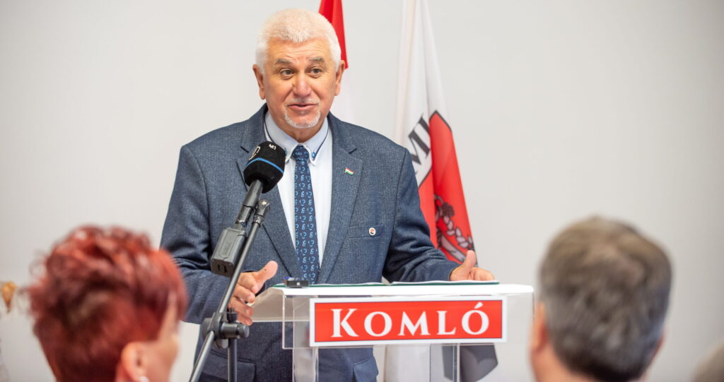 POLICS József