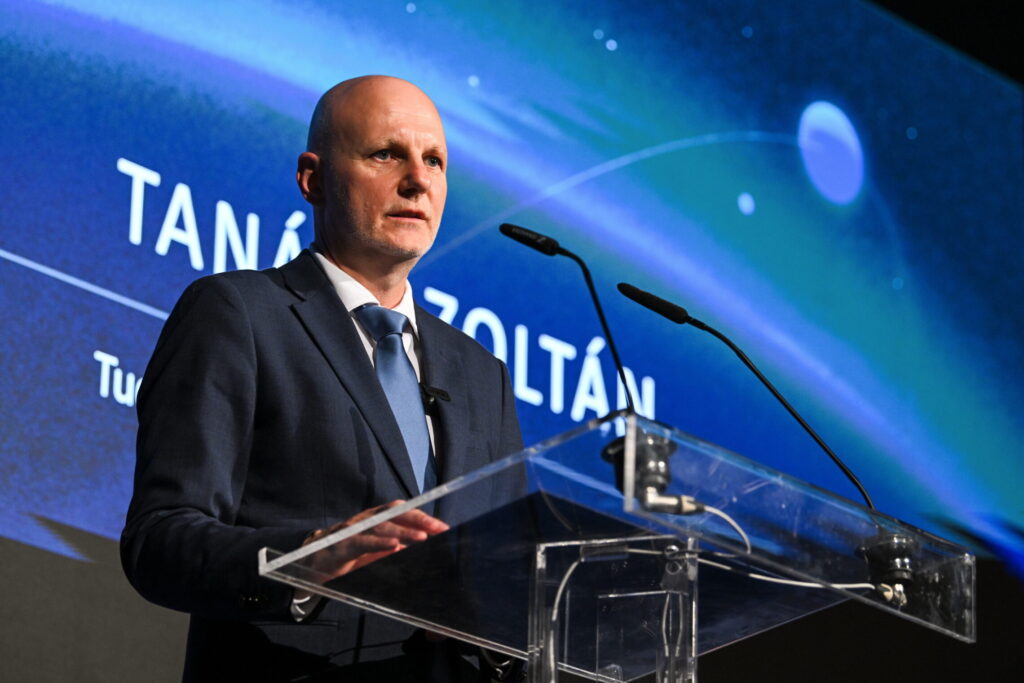 TANÁCS Zoltán; KAPU Tibor