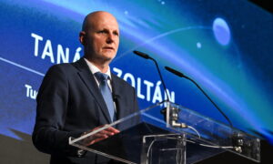 TANÁCS Zoltán; KAPU Tibor