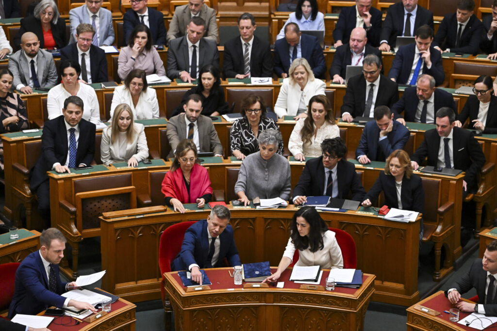 ORBÁN Anita; MAGYAR Péter