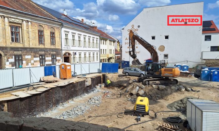 Bizonytalanná vált a pécsi Nemzeti Casinó sorsa, amit még az MCC rendelt meg Mészáros-cégektől